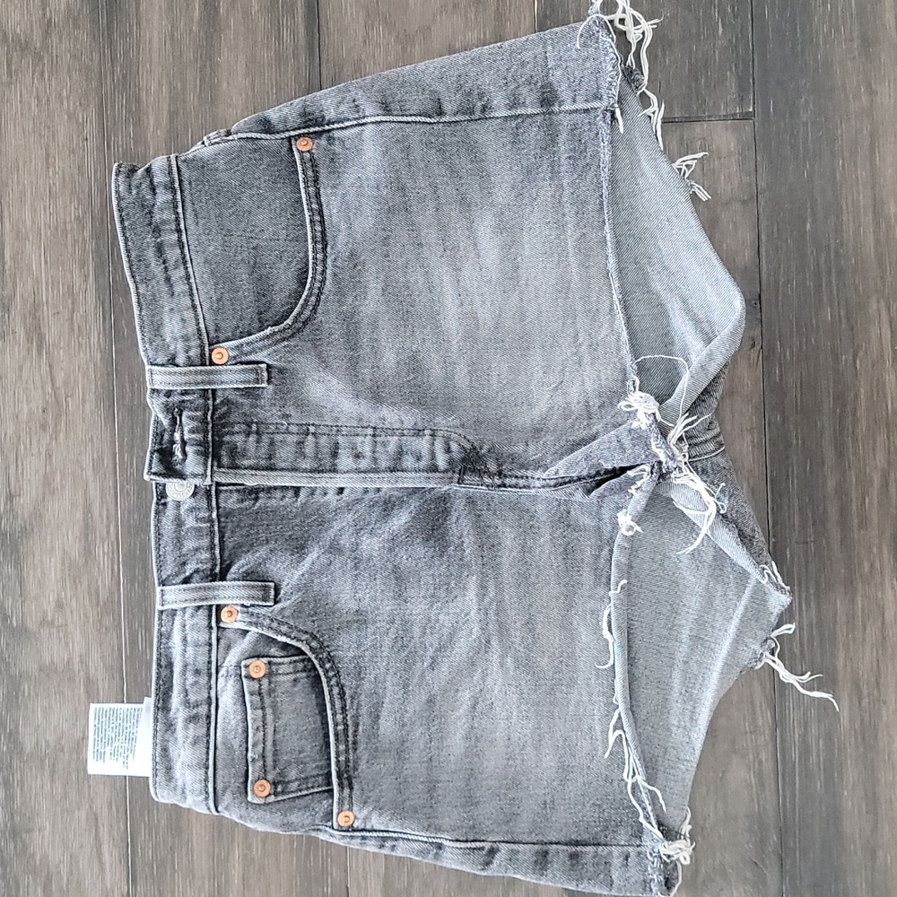 Levis